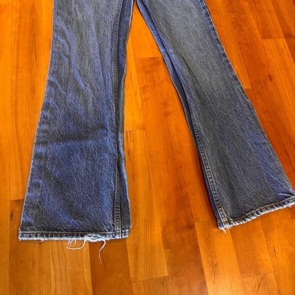 We the free Flared Jeans sz 26 like new blue relaxed jean - Picture 10 of 10